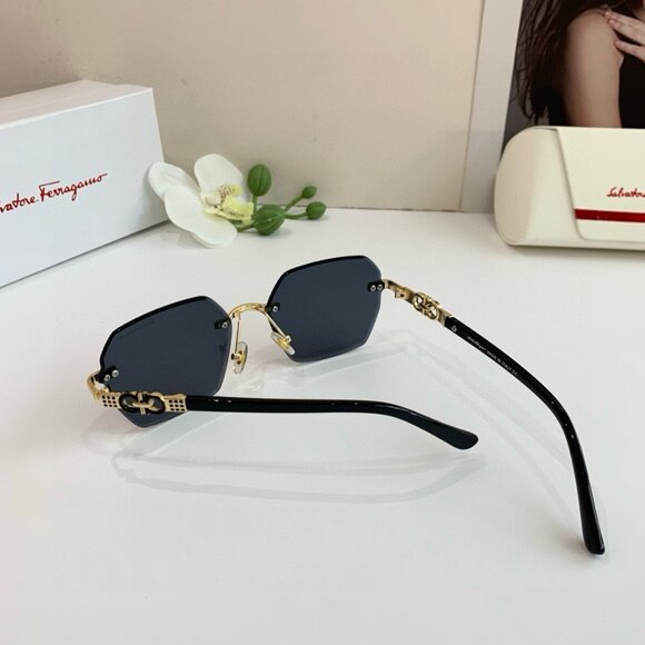 Valentino Black Sunglasses, A Mark of Luxury main image 8